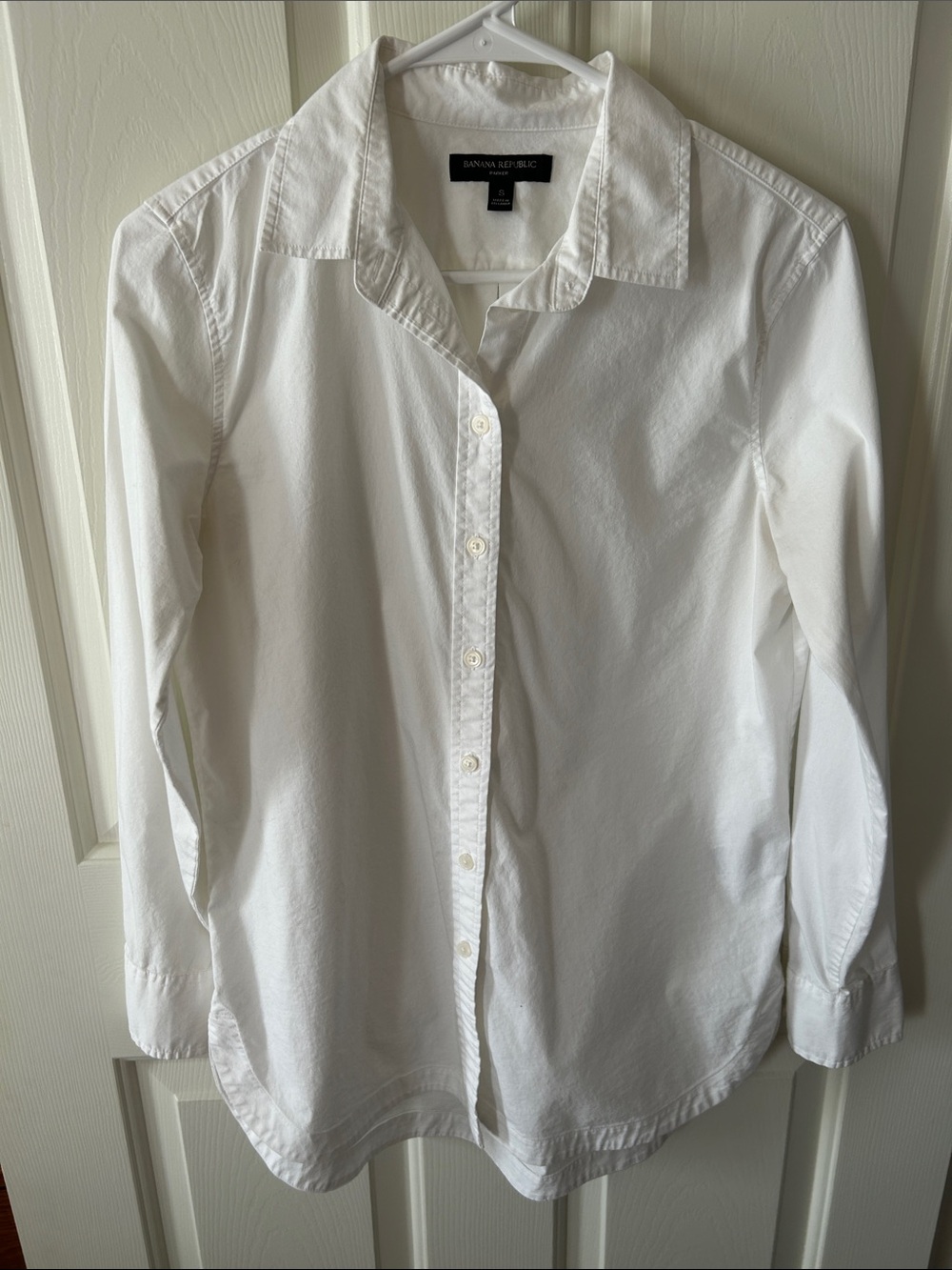 Banana Republic White Button-Down Shirt